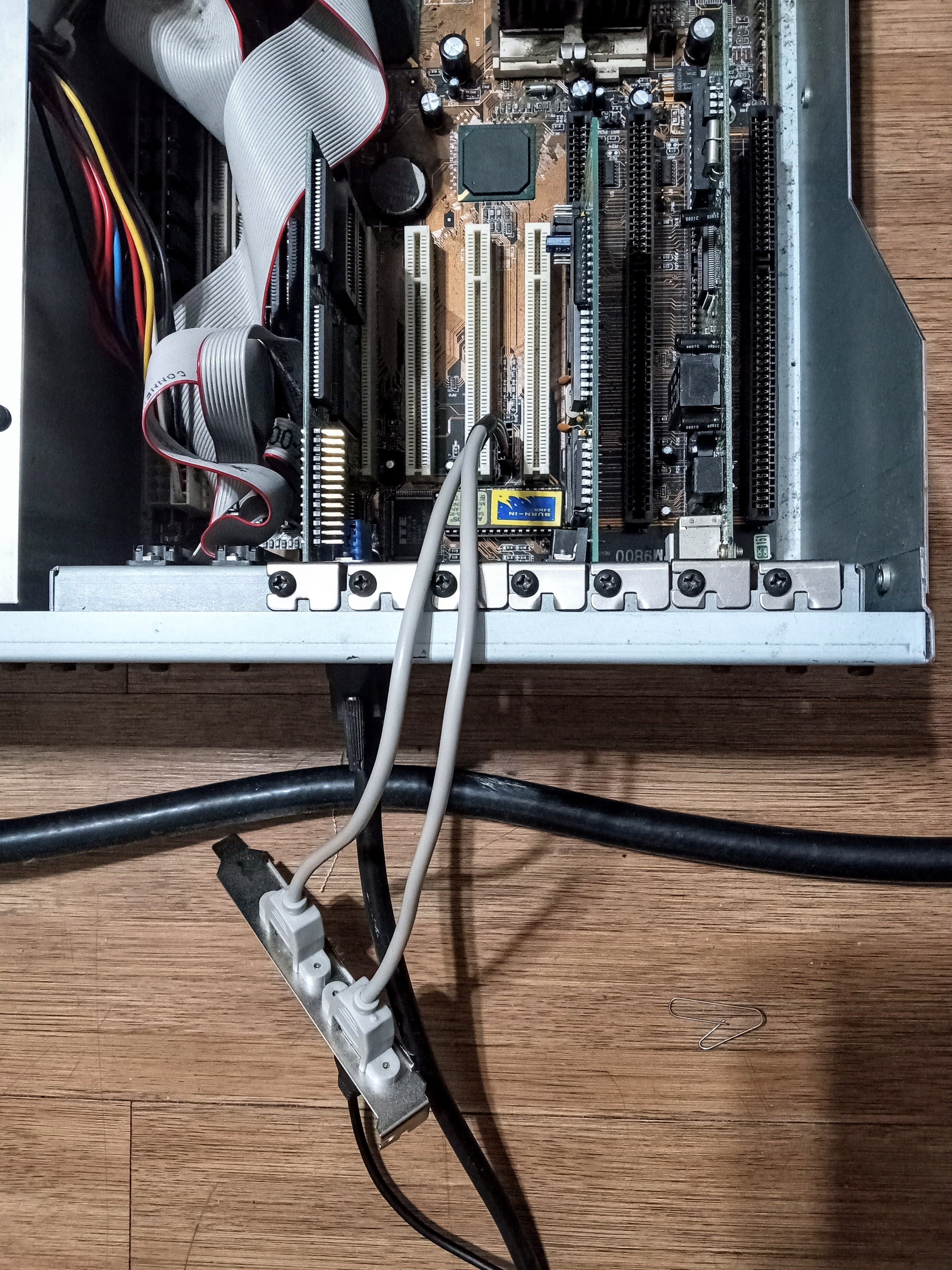 USB Breakout Bracket Installed in D8B AMPTRON PM9800 Power-CPU Rack.jpg