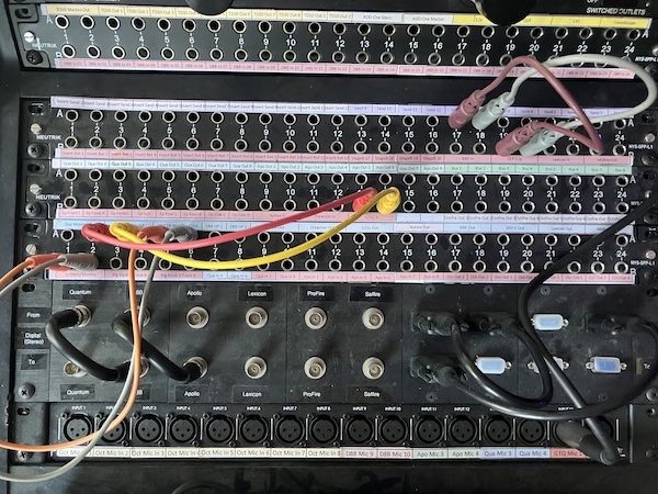 9_Patchbay.jpg